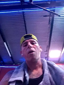 juunioreest online show from November 19, 2025, 4:07 pm