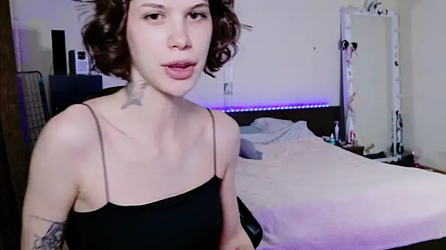 Snapshot of Ebfaafret chatting on December 1, 2025, 7:02 am Ebfaafret online show from December 1, 2025, 7:02 am