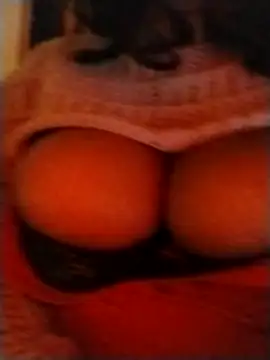 Snapshot of Nusii_pooh chatting on November 28, 2025, 10:23 pm Nusii pooh online show from November 28, 2025, 10:23 pm