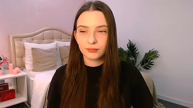 charming berry online show from November 26, 2025, 6:03 am