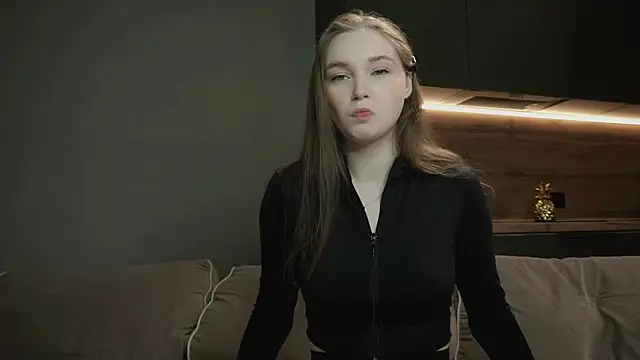 Eliravelvet online show from November 27, 2025, 5:15 pm