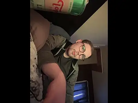 Snapshot of LucidLuca chatting on November 29, 2025, 9:51 pm LucidLuca online show from November 29, 2025, 9:51 pm