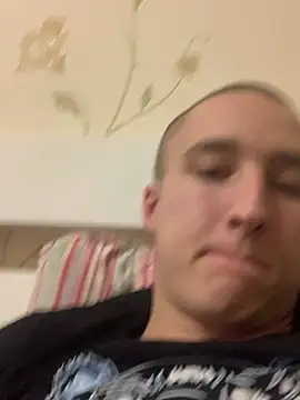 Snapshot of mishatop178 chatting on January 15, 2026, 12:15 am mishatop178 online show from January 15, 2026, 12:15 am