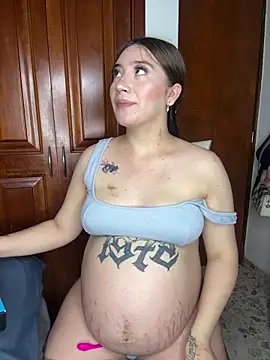 abiiegaill2 online show from January 17, 2026, 6:44 pm