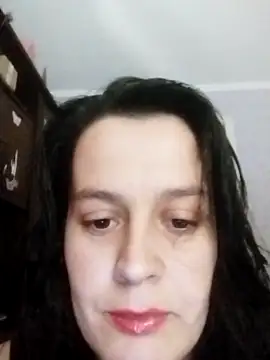 Liliakis online show from November 23, 2025, 7:57 pm