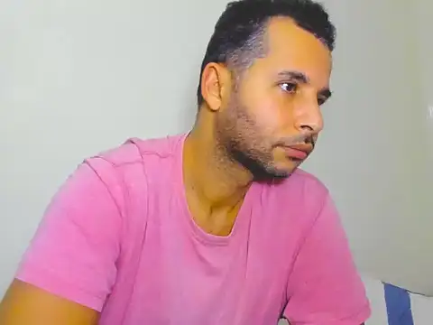 Snapshot of Dani_Lop2 chatting on December 4, 2025, 8:23 am Dani Lop2 online show from December 4, 2025, 8:23 am