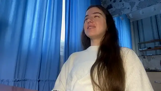 Snapshot of macanmercedes chatting on November 21, 2025, 8:13 am macanmercedes online show from November 21, 2025, 8:13 am