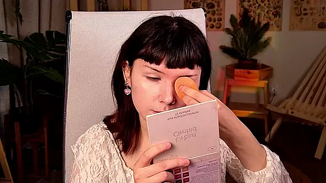 RickiOwens online show from December 18, 2025, 6:52 am