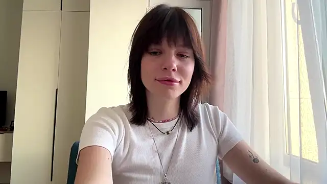 Snapshot of LollySimes chatting on November 28, 2025, 9:56 am LollySimes online show from November 28, 2025, 9:56 am