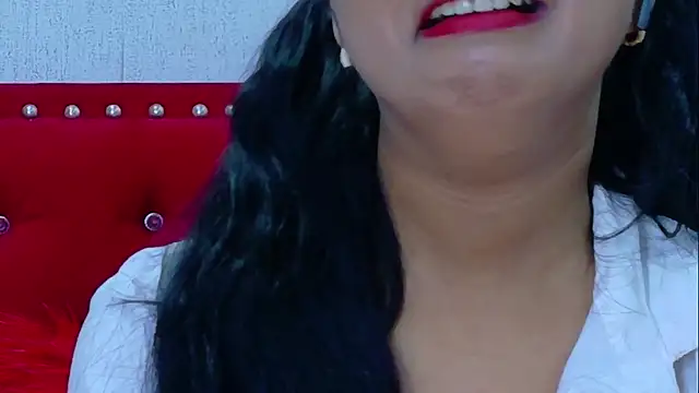 Snapshot of LeahSole chatting on November 26, 2025, 3:40 am LeahSole online show from November 26, 2025, 3:40 am