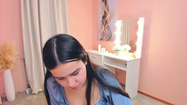 Snapshot of MeliaMelchiori chatting on November 21, 2025, 9:30 am MeliaMelchiori online show from November 21, 2025, 9:30 am