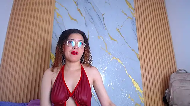 Annie Chers online show from November 24, 2025, 4:12 am