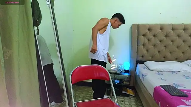 Snapshot of blorelopez chatting on February 5, 2026, 1:10 am blorelopez online show from February 5, 2026, 1:10 am