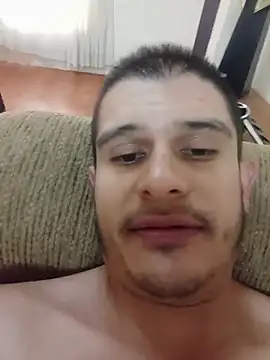 Snapshot of JorgeDaLeche1 chatting on June 25, 2026, 8:35 pm JorgeDaLeche1 online show from June 25, 2026, 8:35 pm