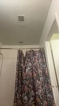 Cum2MiW0rld online show from January 18, 2026, 10:19 am