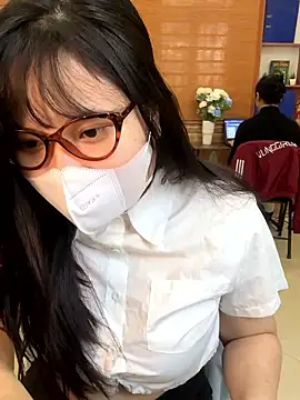 hide from colleagues online show from January 9, 2026, 4:15 am