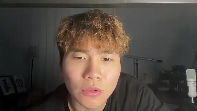 Snapshot of Juhone chatting on December 1, 2025, 6:40 am Juhone online show from December 1, 2025, 6:40 am