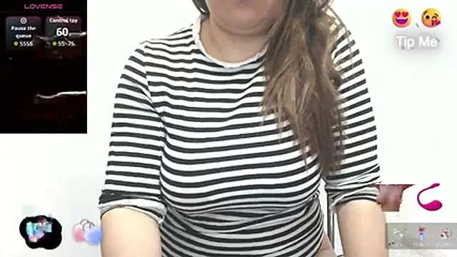 Snapshot of Ricaardiente chatting on November 24, 2025, 10:53 pm Ricaardiente online show from November 24, 2025, 10:53 pm