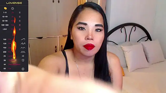 SquirtyLillyx online show from November 24, 2025, 4:34 am