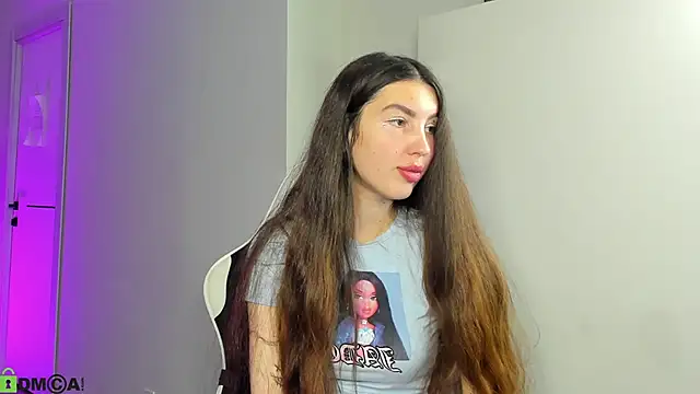 LiraRevery online show from December 1, 2025, 2:49 am