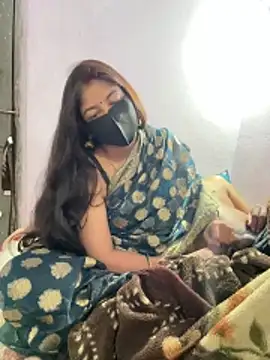 cutestpearl online show from December 21, 2025, 4:47 pm