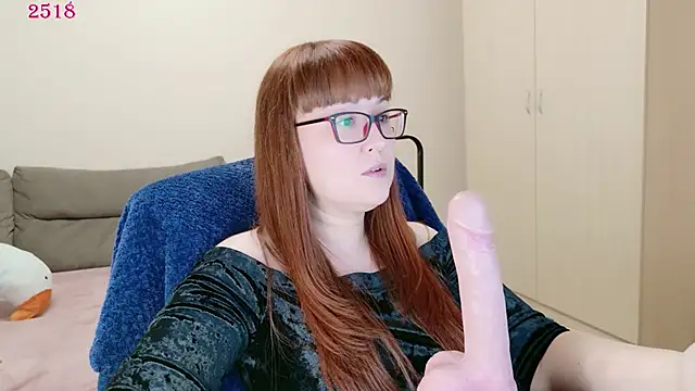 Foxy-lady online show from April 19, 2026, 6:32 pm