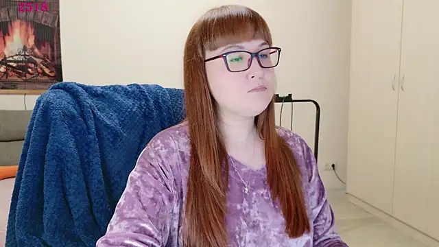 Snapshot of Foxy-lady chatting on April 22, 2026, 10:50 am Foxy-lady online show from April 22, 2026, 10:50 am