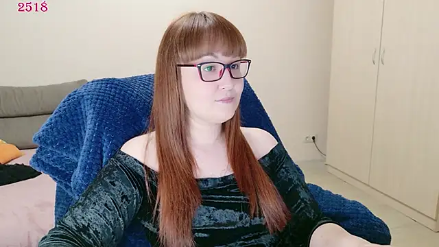 Snapshot of Foxy-lady chatting on May 16, 2026, 5:34 pm Foxy-lady online show from May 16, 2026, 5:34 pm