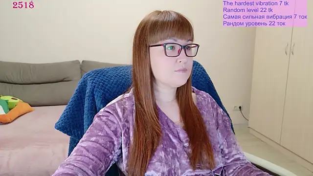 Snapshot of Foxy-lady chatting on May 20, 2026, 6:47 pm Foxy-lady online show from May 20, 2026, 6:47 pm