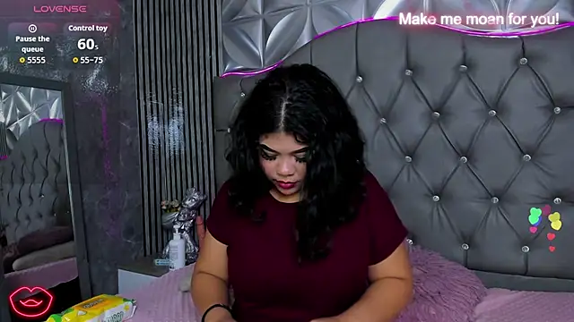 Snapshot of Amanda_Mooree chatting on May 16, 2026, 4:09 am Amanda Mooree online show from May 16, 2026, 4:09 am