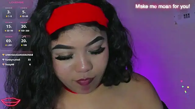 Snapshot of Amanda_Mooree chatting on June 5, 2026, 6:52 am Amanda Mooree online show from June 5, 2026, 6:52 am