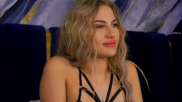 Chloe GraceeX online show from December 18, 2025, 9:21 pm