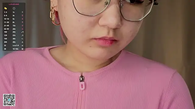 PatrickStimac online show from November 25, 2025, 4:12 am