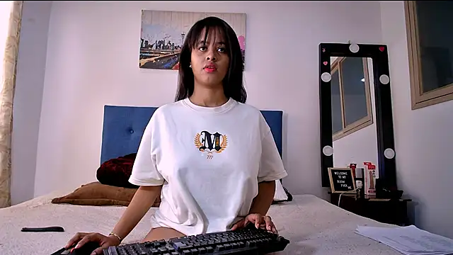 Shara Soul online show from November 28, 2025, 2:42 pm