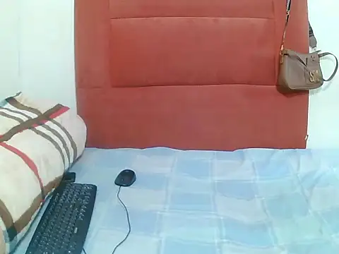 Snapshot of Sassy_Butylicious chatting on November 19, 2025, 8:09 pm Sassy Butylicious online show from November 19, 2025, 8:09 pm