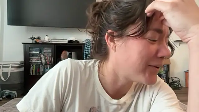Snapshot of bendlikebecks chatting on May 1, 2026, 1:16 pm bendlikebecks online show from May 1, 2026, 1:16 pm
