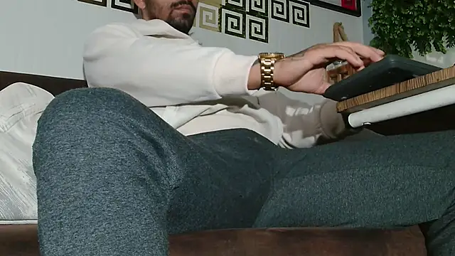 Nigel BoydXX online show from November 23, 2025, 10:26 am