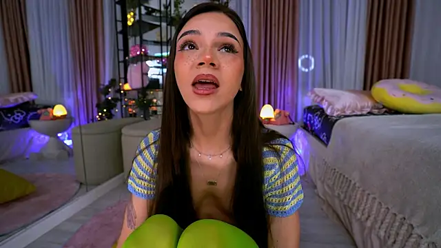 oh M God online show from April 18, 2026, 8:42 pm