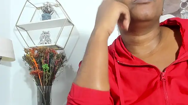 ebony cristal 1 online show from November 21, 2025, 9:19 am