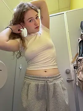 RussianWoman online show from July 10, 2026, 1:10 am