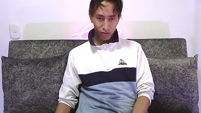 liam  blake online show from November 28, 2025, 3:20 am