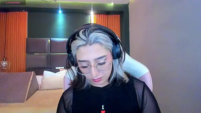 Snapshot of GabyRose9 chatting on May 6, 2026, 4:30 am GabyRose9 online show from May 6, 2026, 4:30 am