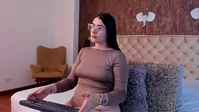 AnastasiiaStelee online show from November 27, 2025, 8:11 pm