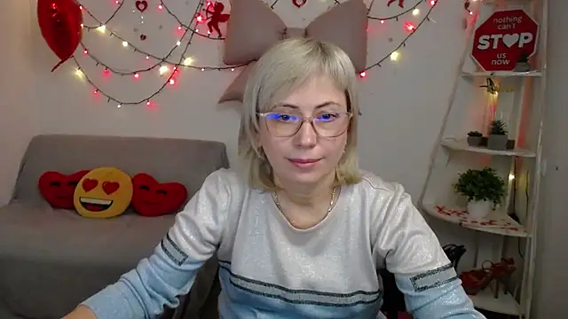 LaurenWishy online show from February 10, 2026, 7:40 pm