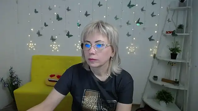 LaurenWishy online show from March 17, 2026, 7:01 am