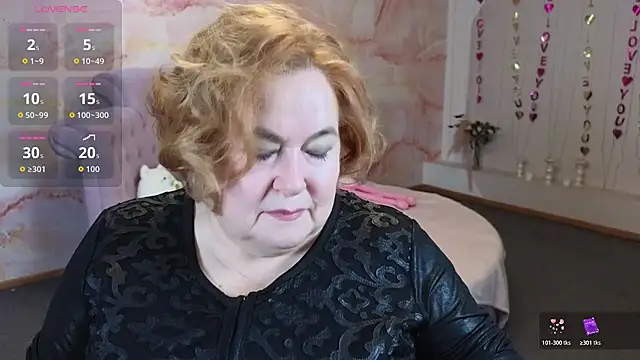 Nola Nektar online show from December 1, 2025, 4:50 am