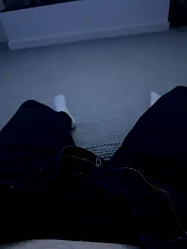 -bfc1882- online show from November 22, 2025, 4:28 pm