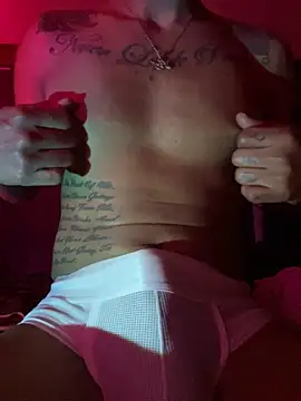 Snapshot of Laveau23 chatting on March 5, 2026, 8:21 am Laveau23 online show from March 5, 2026, 8:21 am