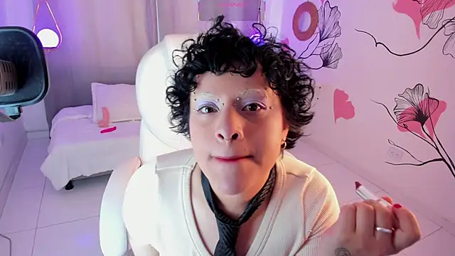 Alaska deluxe online show from December 15, 2025, 8:46 pm