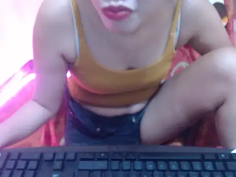 Snapshot of HotAsian_Yazzi69 chatting on February 18, 2026, 4:36 pm HotAsian Yazzi69 online show from February 18, 2026, 4:36 pm